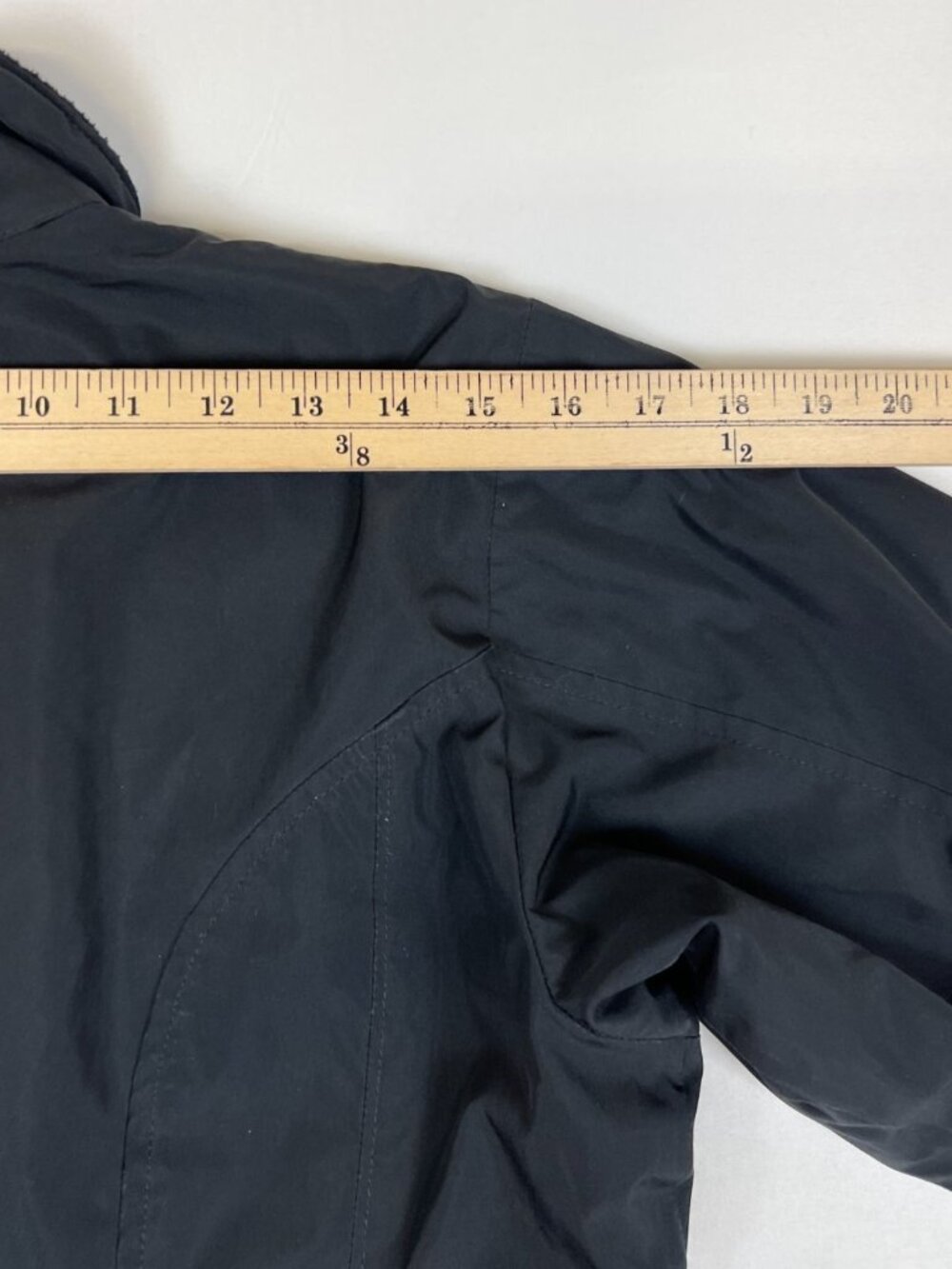 Patagonia Women S Black Full Zip Insulated Softshell Jacket Fair Distressed - Picture 11 of 11